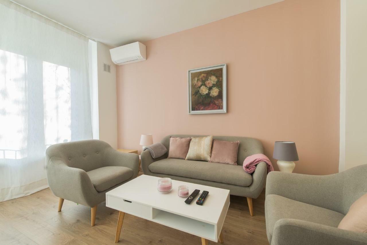 Chic And Spacious Apartment In Central Sofia - Patriarh Evtimiy By Flat Mаnager Экстерьер фото
