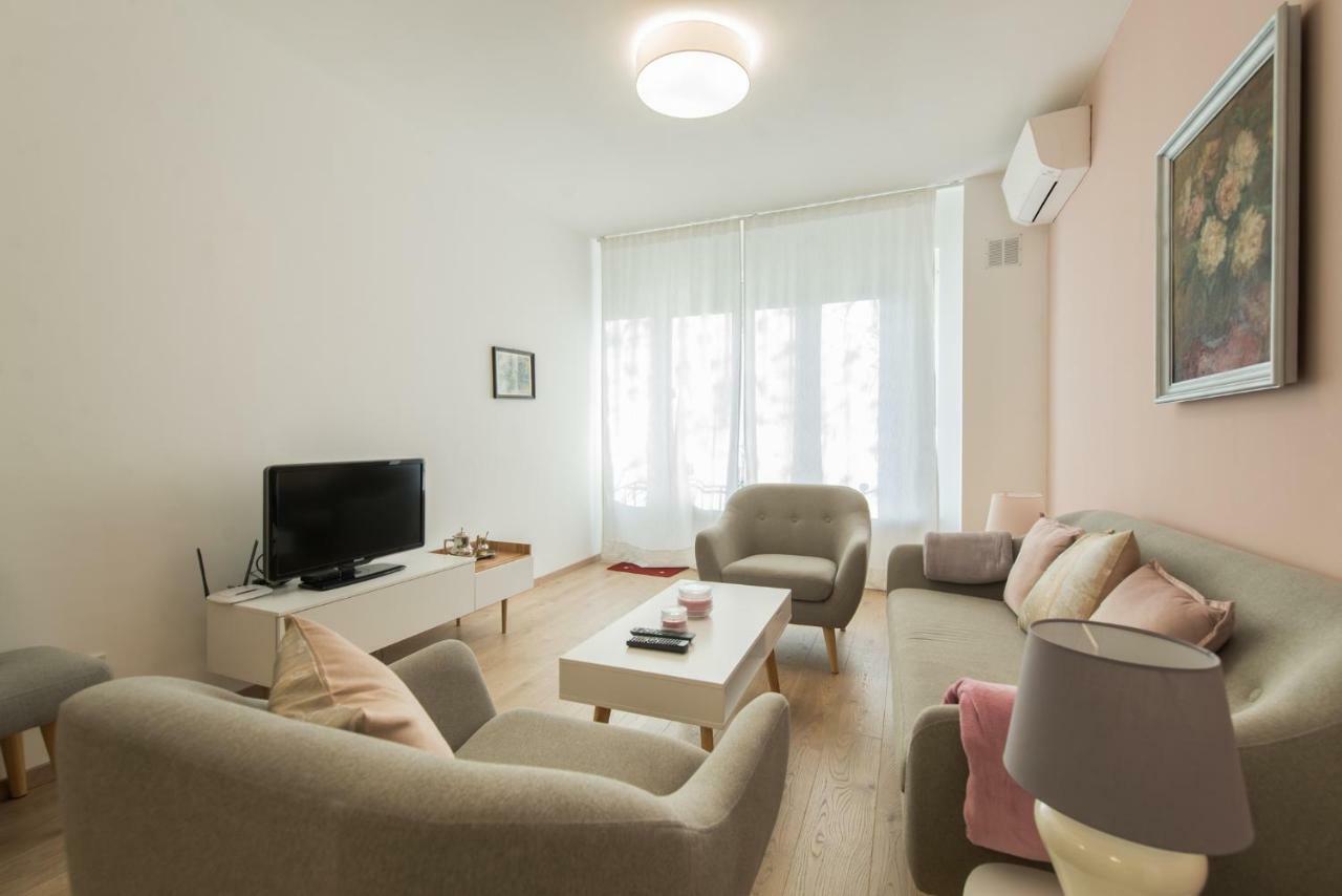 Chic And Spacious Apartment In Central Sofia - Patriarh Evtimiy By Flat Mаnager Экстерьер фото